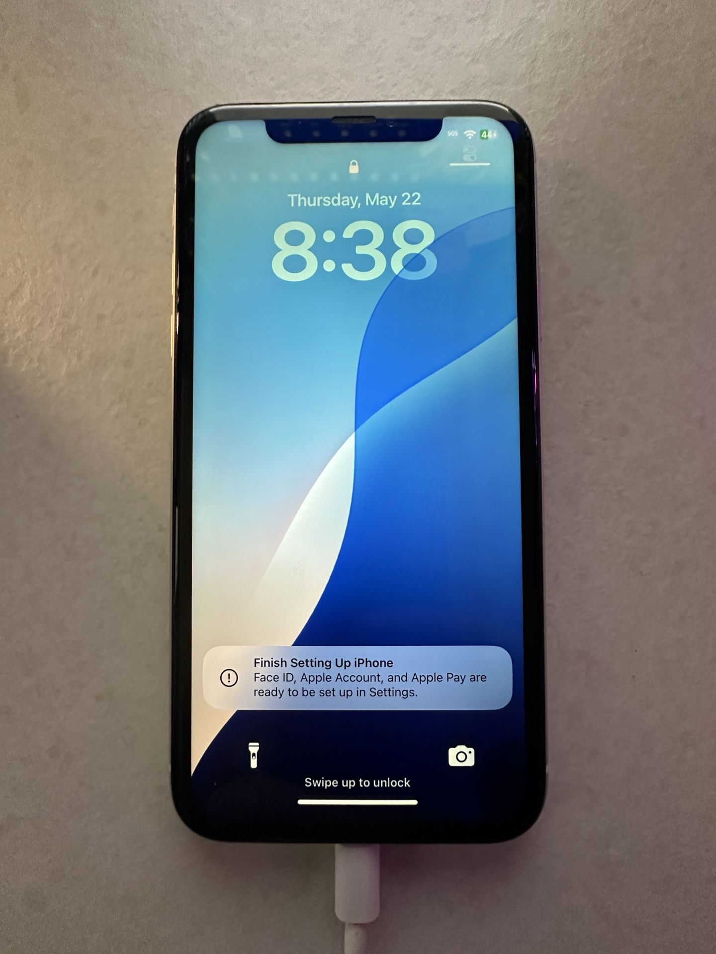 iPhone XR UNLOCK (flawed Screen)