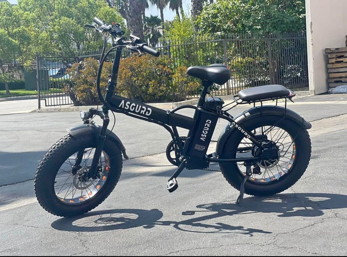 BRAND NEW ELECTRIC FOLDING BIKE