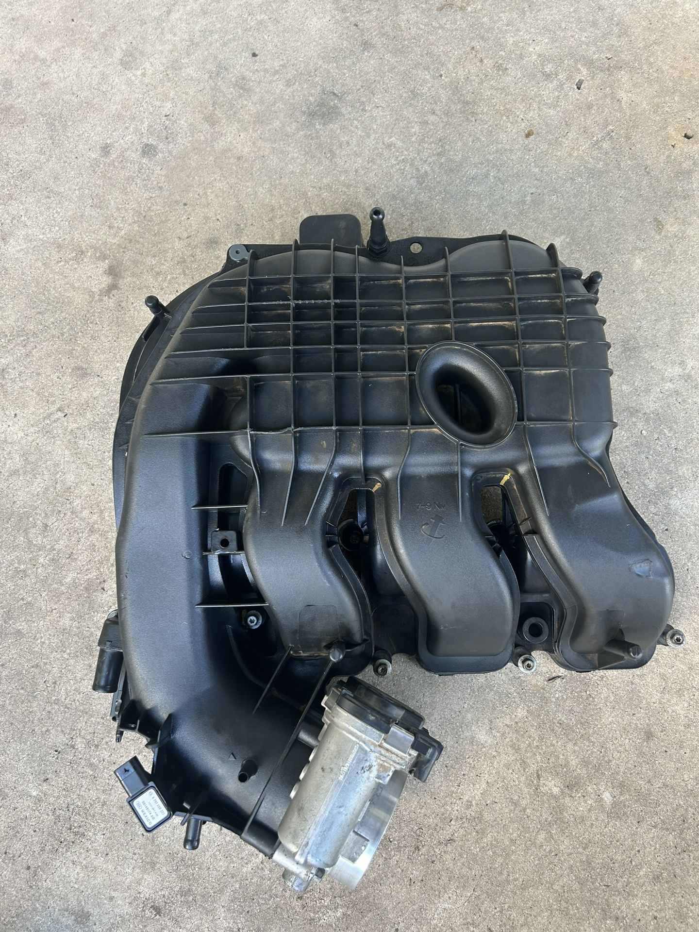 Intake Manifold / Throttle Body