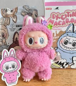 POPMART labubu macaron マカロン　toffee Labubu The Monsters Exciting Macaron Vinyl Face Series