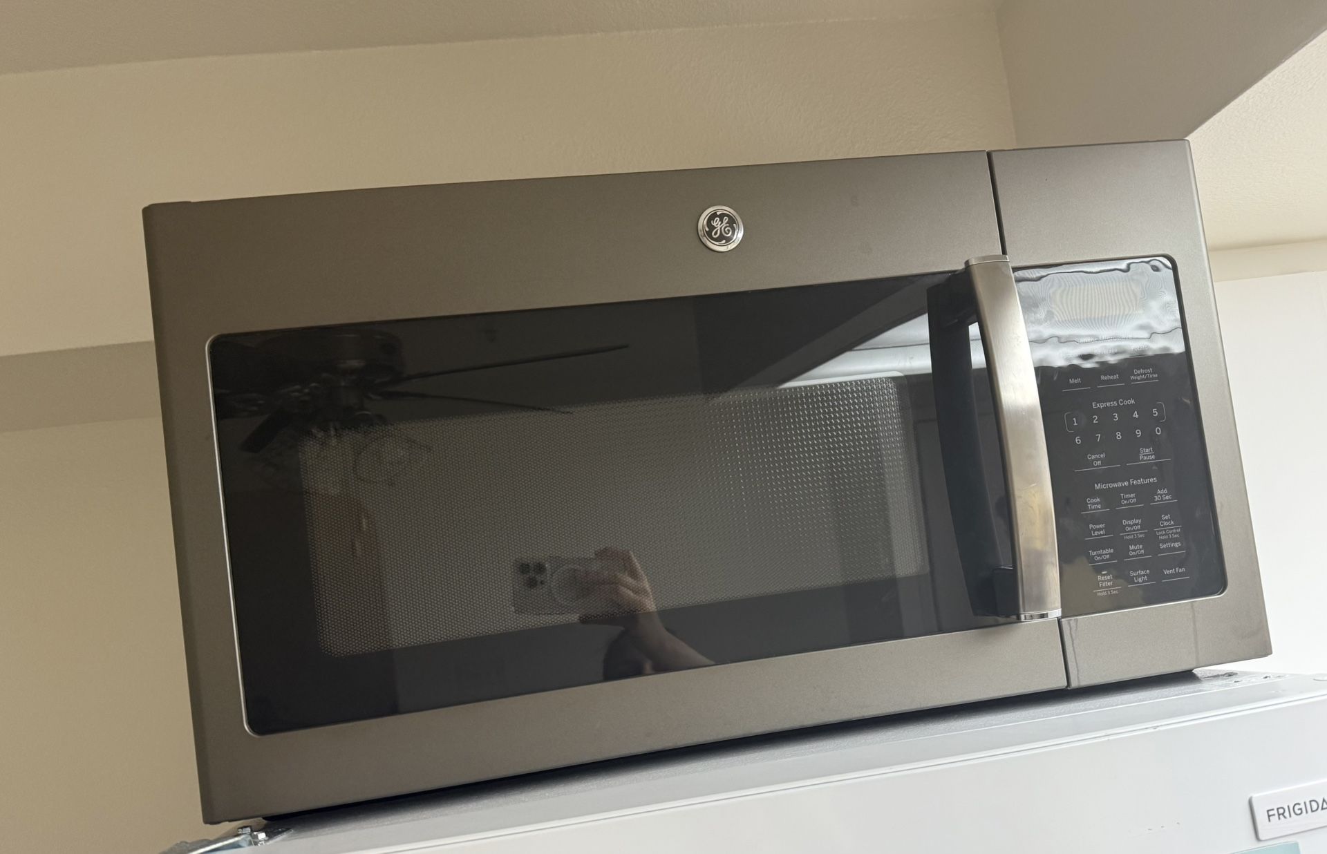 Microwave GE