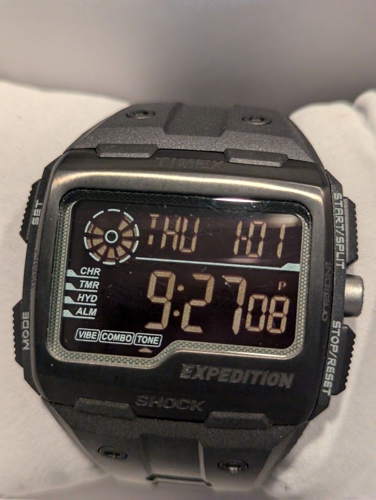 Timex Expedition Grid Shock In Black