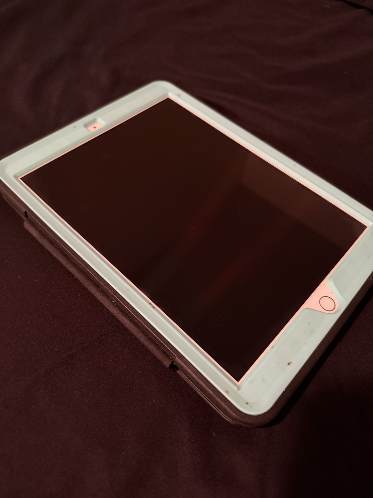 iPad (7th generation) Wi-Fi + Cellular