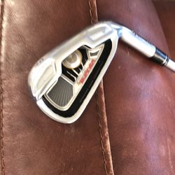 TaylorMade Tour Burner RH 6 iron 105 steel stiff shaft
