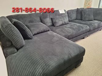 NEED GONE TODAY! NEW BLACK OVERSIZED SECTIONAL