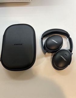 Bose Quiet Comfort Black Over Ear Headphones