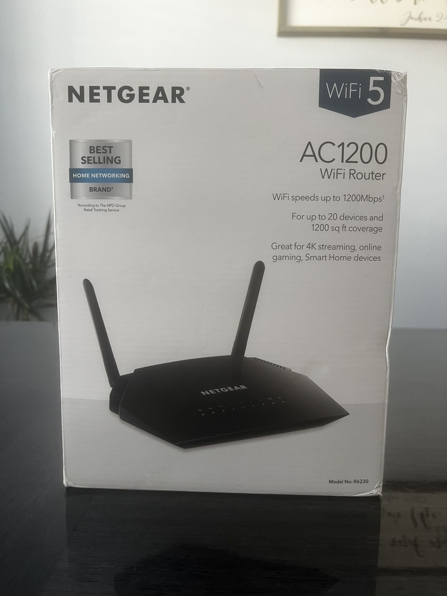 NETGEAR AC1200 WiFi Router 