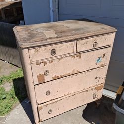 Old Dresser