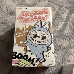 Exciting Macaron labubu