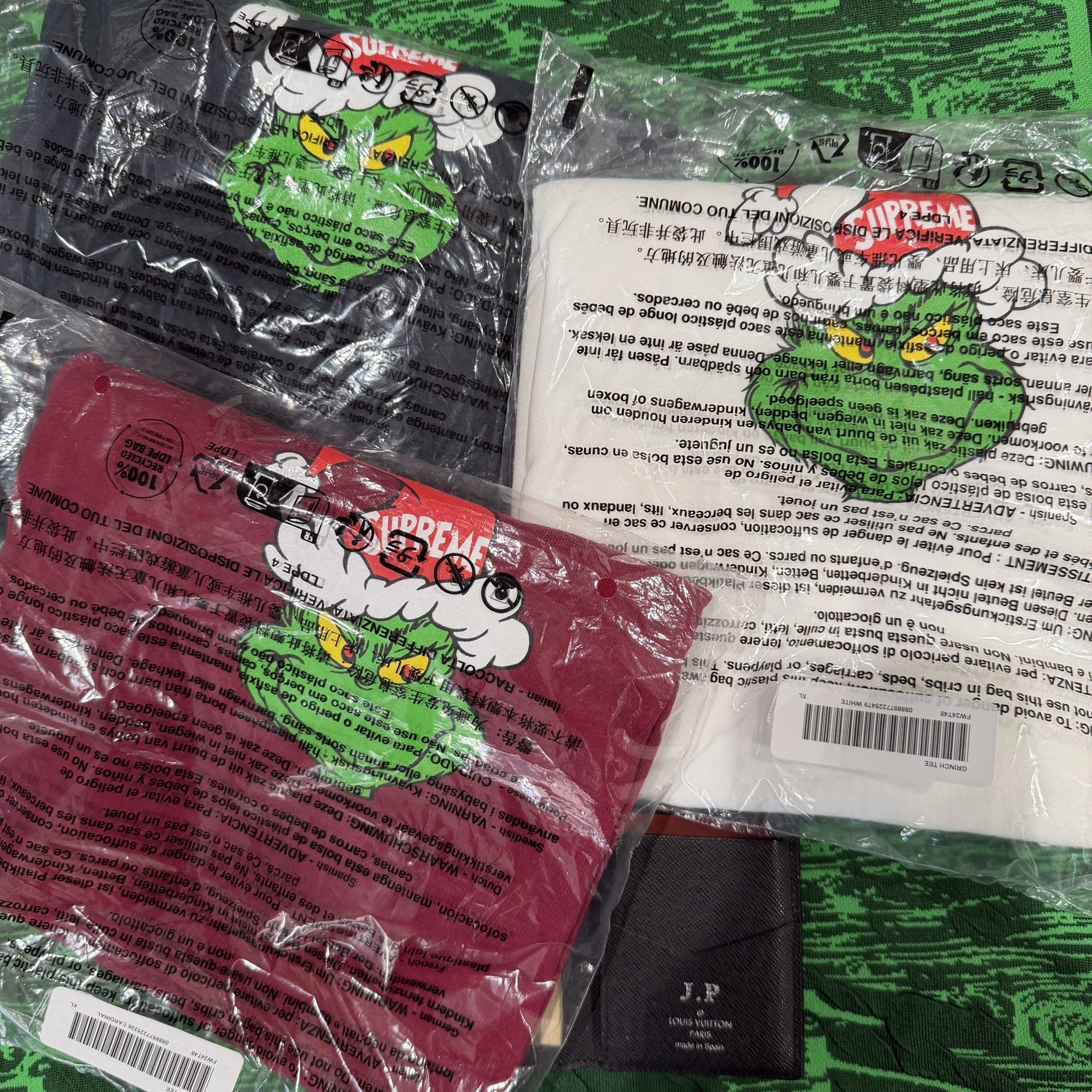 Supreme Grinch Tee XL Navy - $80