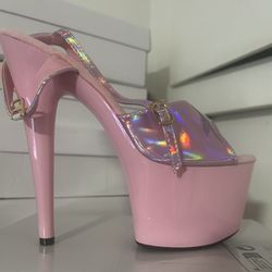 All Eyes On Me When You Walk In With These On