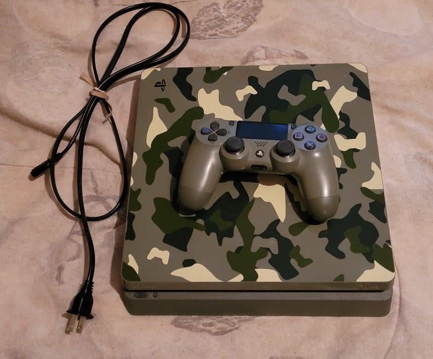 Sony PlayStation 4 - COD: WWII - Limited Edition Console w/ controller