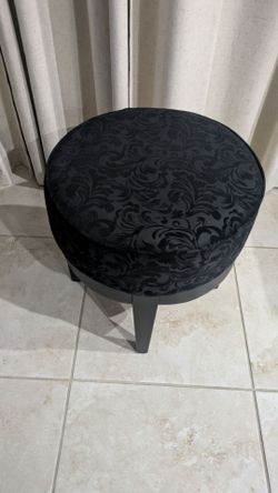 5 piece decor pillow with suede ottoman