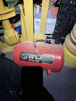 Rhino Tool 10 Gal Air Tank
