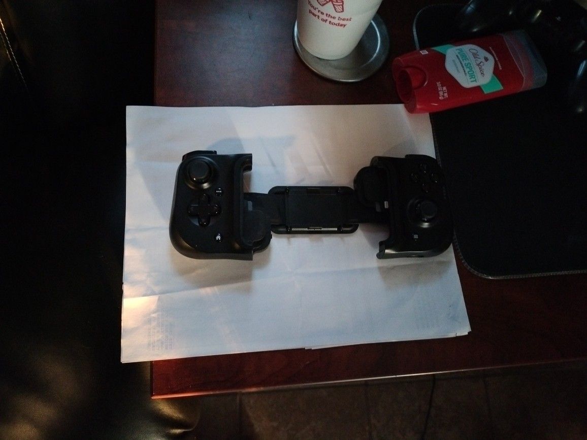 RAZR gaming controller For iPhone