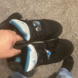 Selling my Jordan’s still got the box