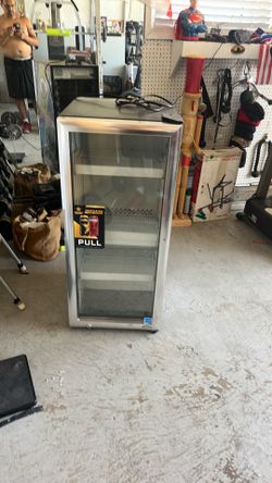 Mini fridge