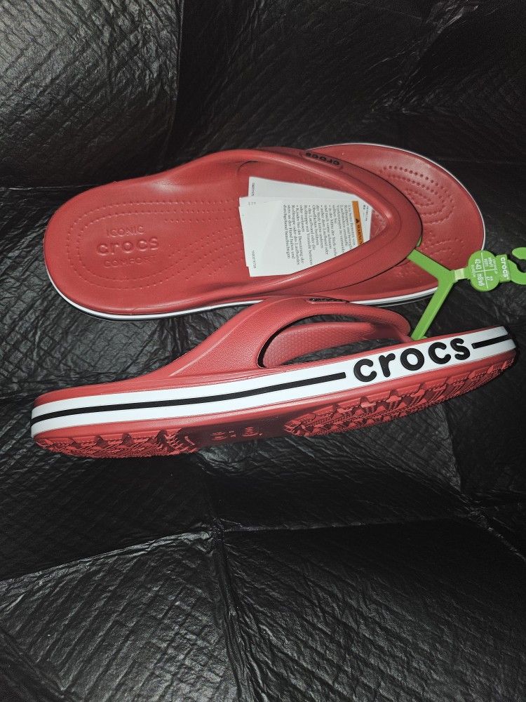 New Crocs SIZE 9 Men / 11 Women