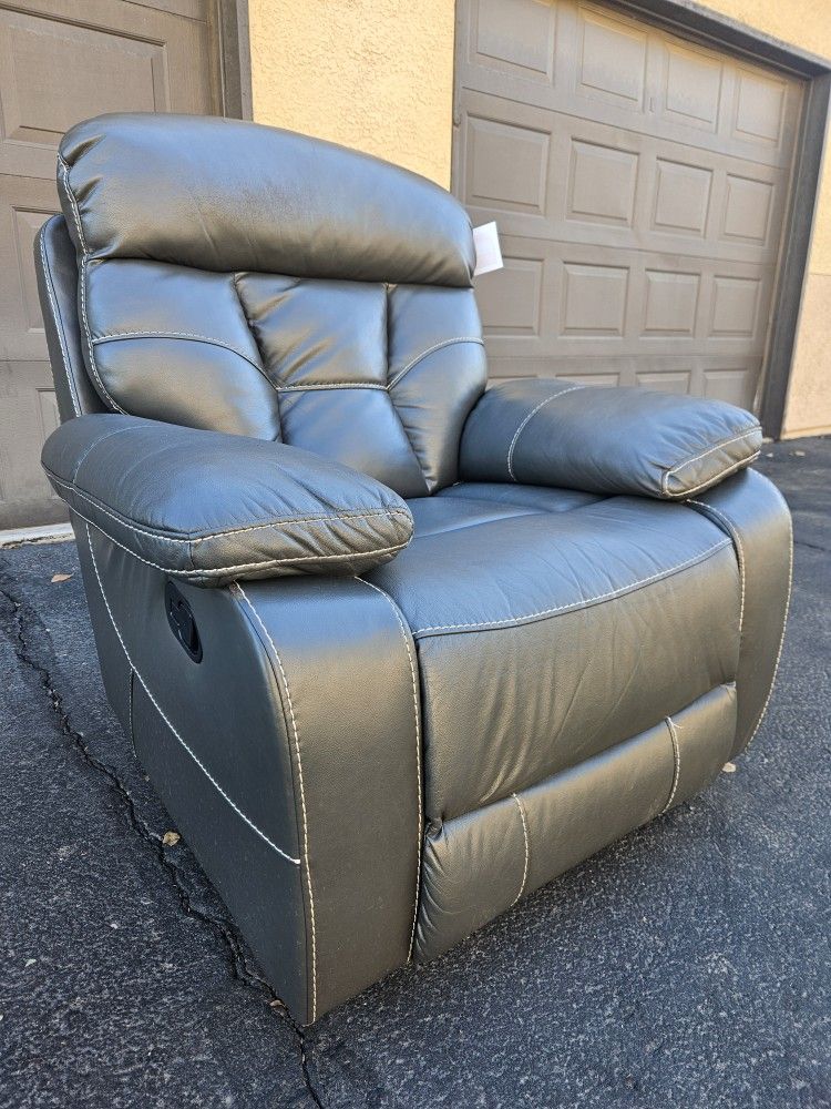XL LEATHER ROCKER RECLINER CHAIR