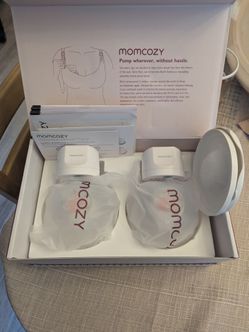 Momcozy Wearable/Portable Breast Pump + bags + replacement parts