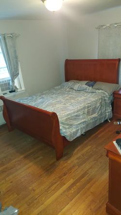 Sleigh Bed Frame / Queen