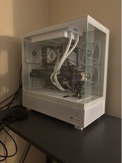 Custom Gaming PC – Clean White Build, Liquid Cooled, Ready to Play