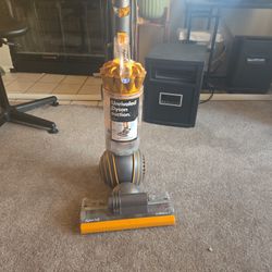 Dyson BALL USED NEEDS REPAIR