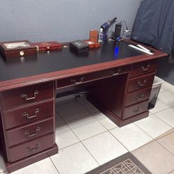 Nice Executive Desk