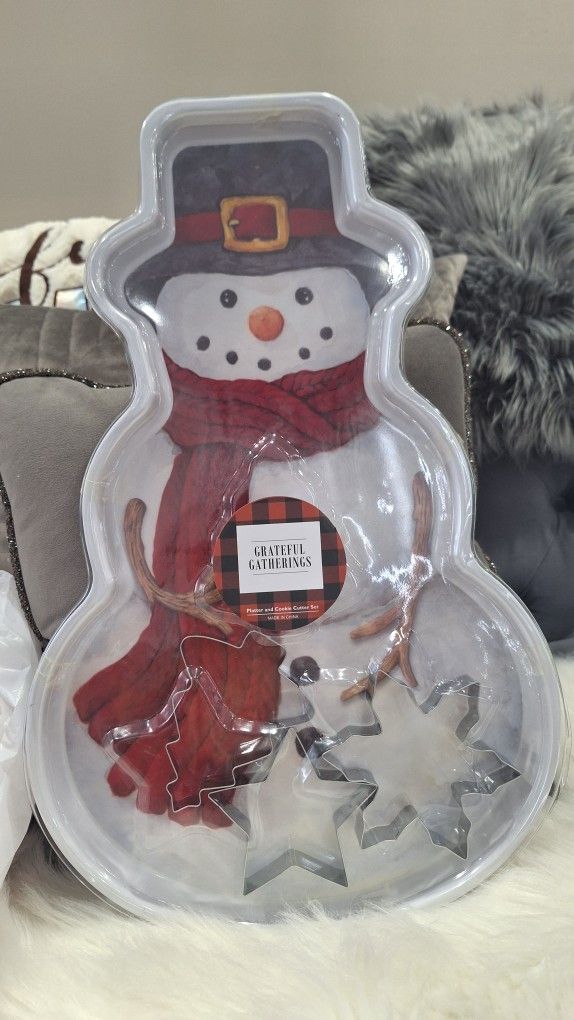 CHRISTMAS  BAKING  SNOW MAN  $7 NEW