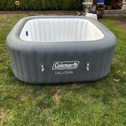 Coleman 4- Person Inflatable Hot Tub Saluspa