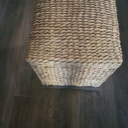 Whicker STORAGE/OTTOMAN