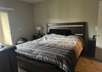 King Size Adjustable Split Bedroom Set $550.00 OBO   (2-XL twin's)