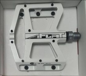 New Acros A - Flat Pedals