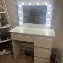White Vanity with Lighted Mirror Desk
