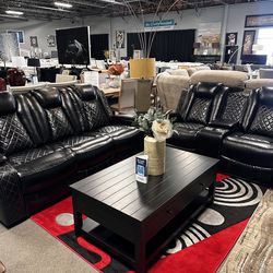 Stunning reclining sofa set! $1699 🖤📦✨