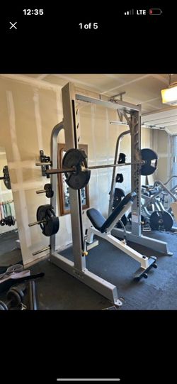 Free motion Squat