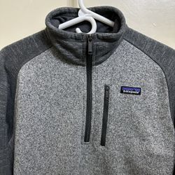 Patagonia Mens  1/4 Zip Better Sweater Size Medium