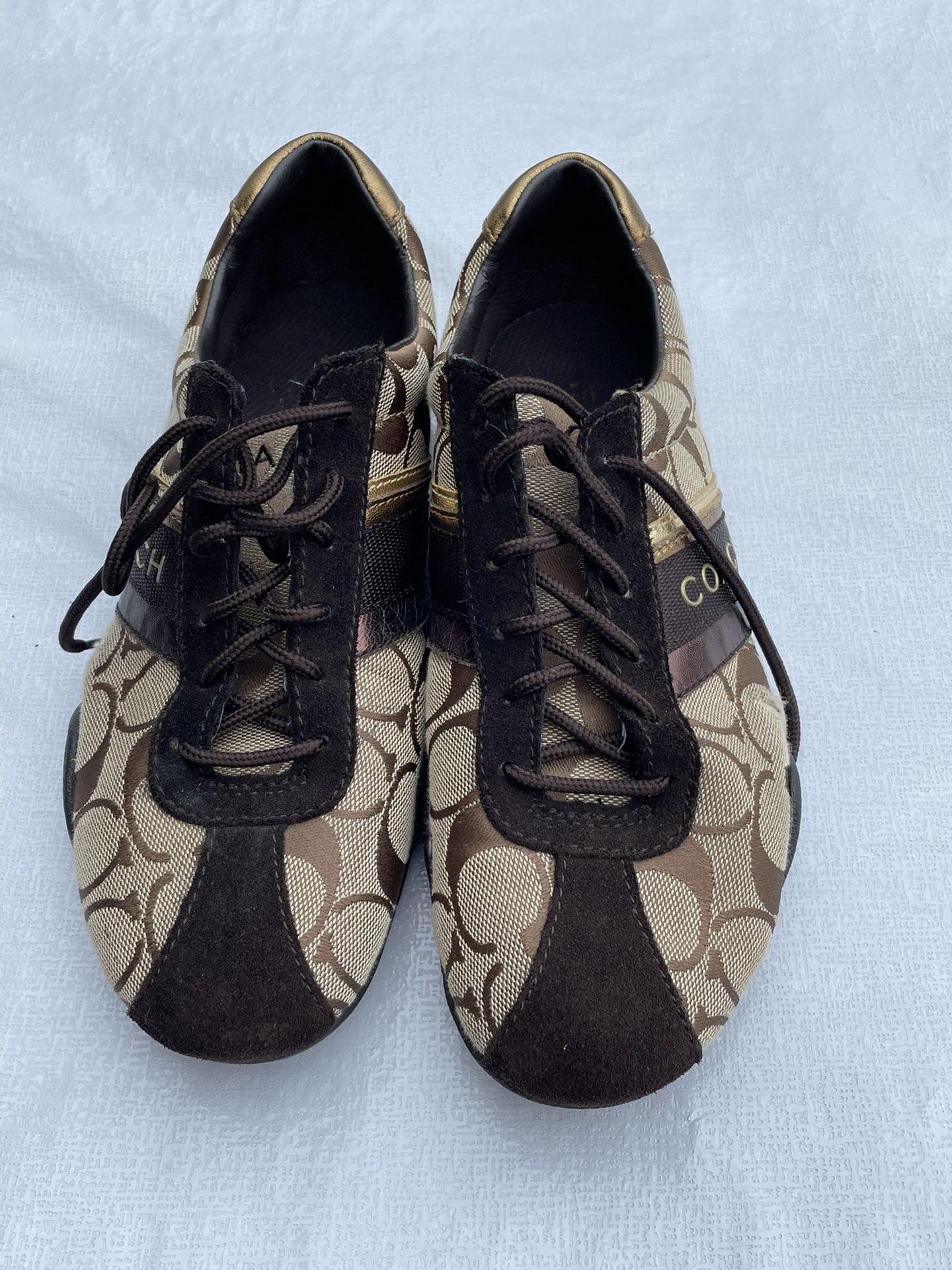 Woman’s Coach sneakers