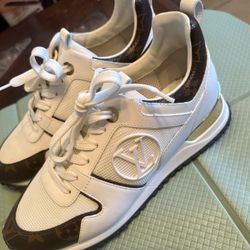 Louis Vuitton Run Away Sneakers