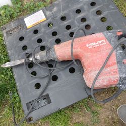 HILTI  TE 600 AVR HAMMER DRILLS