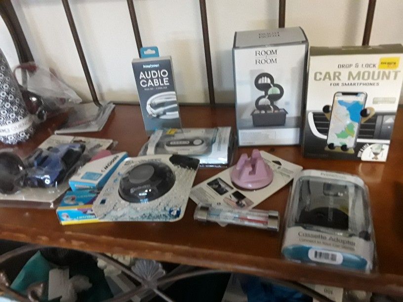 Phone Holders And More. In Weeki Wachee Spring Hill