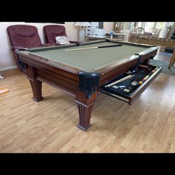 Pool Table ( Free Delivery & Set Up & New Color Felt Of your Choice ) 