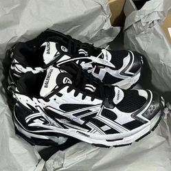 Balenciaga Black White Lace Up Breathable Mesh Low Top Athletic Sneakers