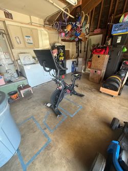 Peloton Bike (PLTN- RBIVO-2)
