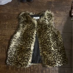 H&M NWOT  Girls Leopard Print Fur Vest 