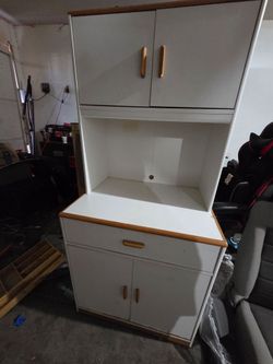 Kitchen hutch