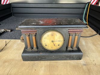 Vintage Wind Up Clock, Unknown Condition
