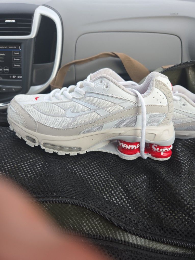 Nike Supreme Shocks Ride 2