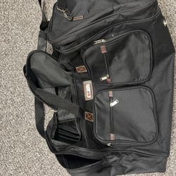 XL duffle Lots Of Pockets 