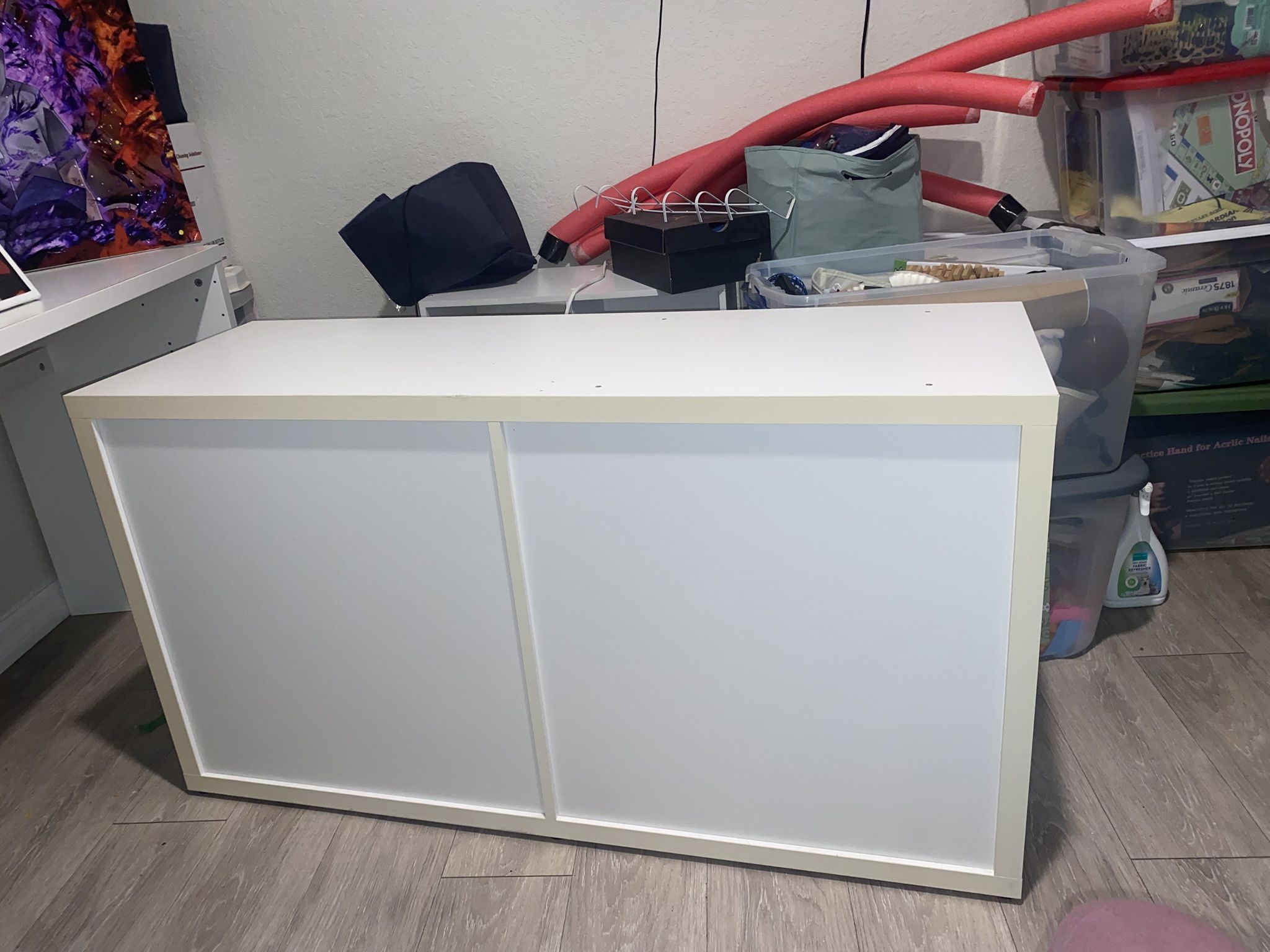 White Table/tv Stand
